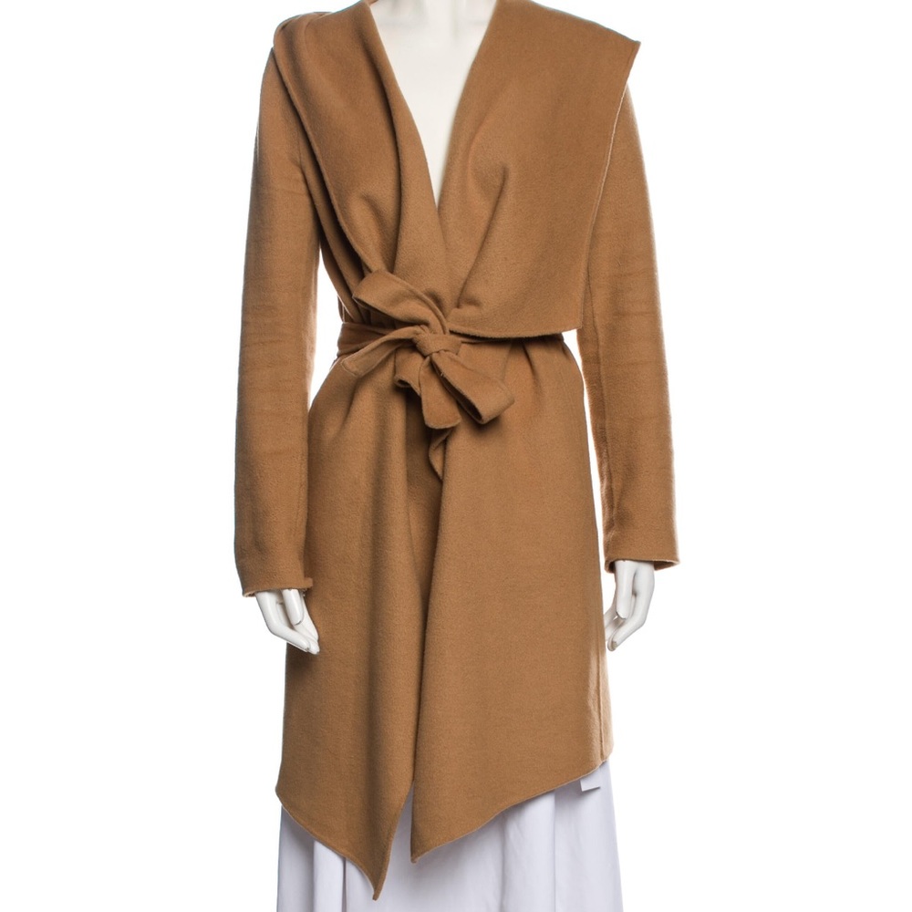 Skis & Kyo Wrap Coat Medium